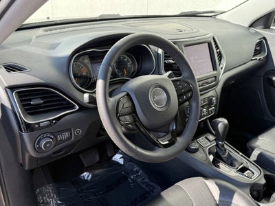 2023 Jeep Cherokee Altitude Lux