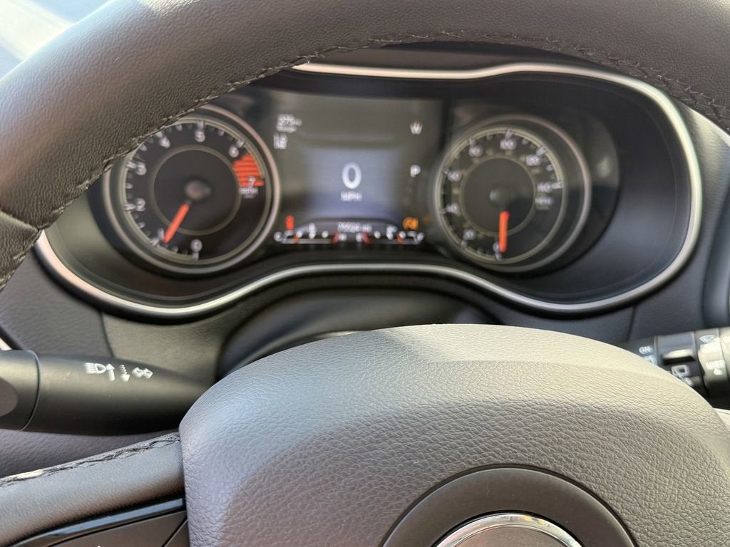 2023 Jeep Cherokee Altitude Lux