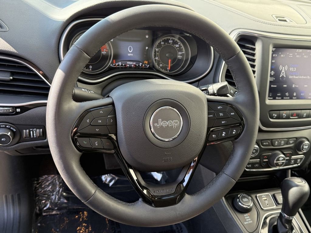 2023 Jeep Cherokee Altitude Lux