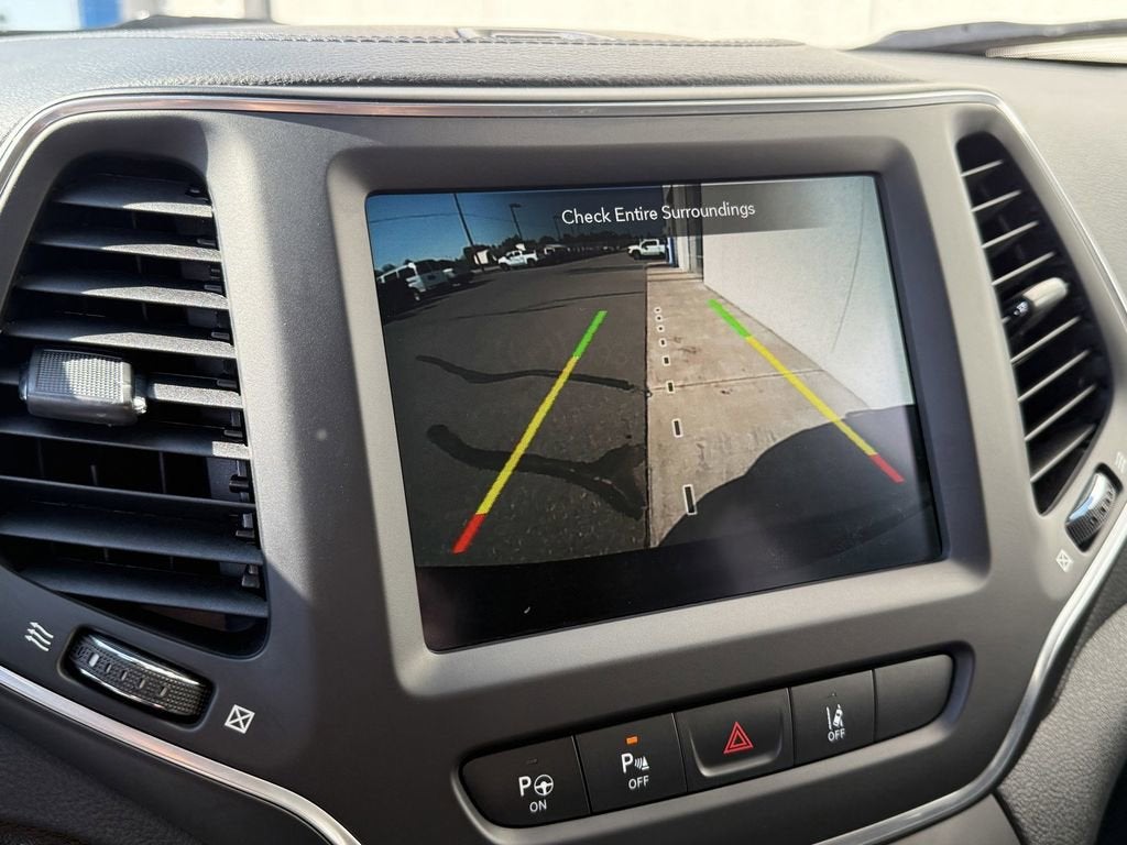 2023 Jeep Cherokee Altitude Lux