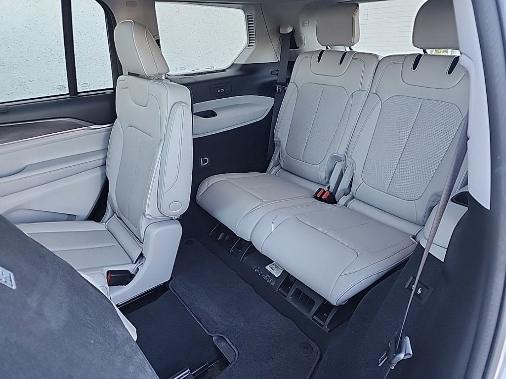 2023 Jeep Grand Cherokee L Overland