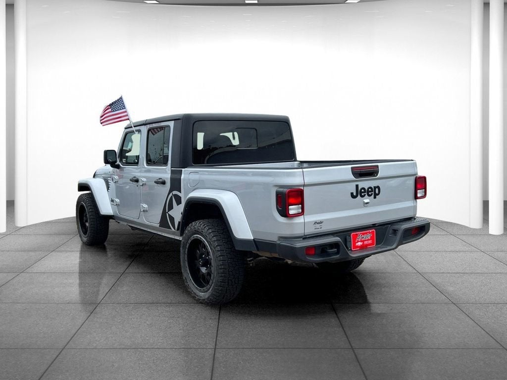2022 Jeep Gladiator Sport S