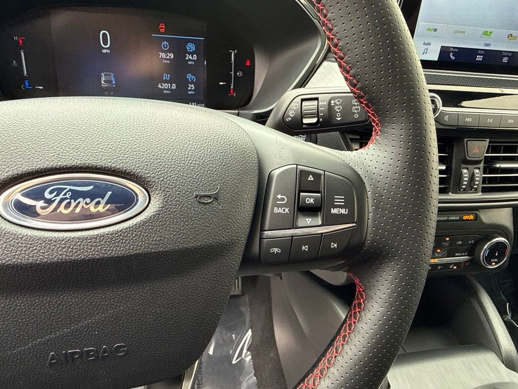 2025 Ford Escape ST-Line Select