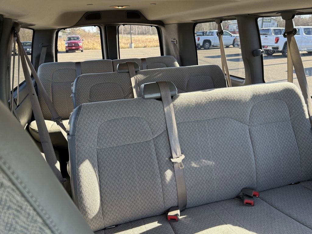 2017 Chevrolet Express Passenger 2500 LS