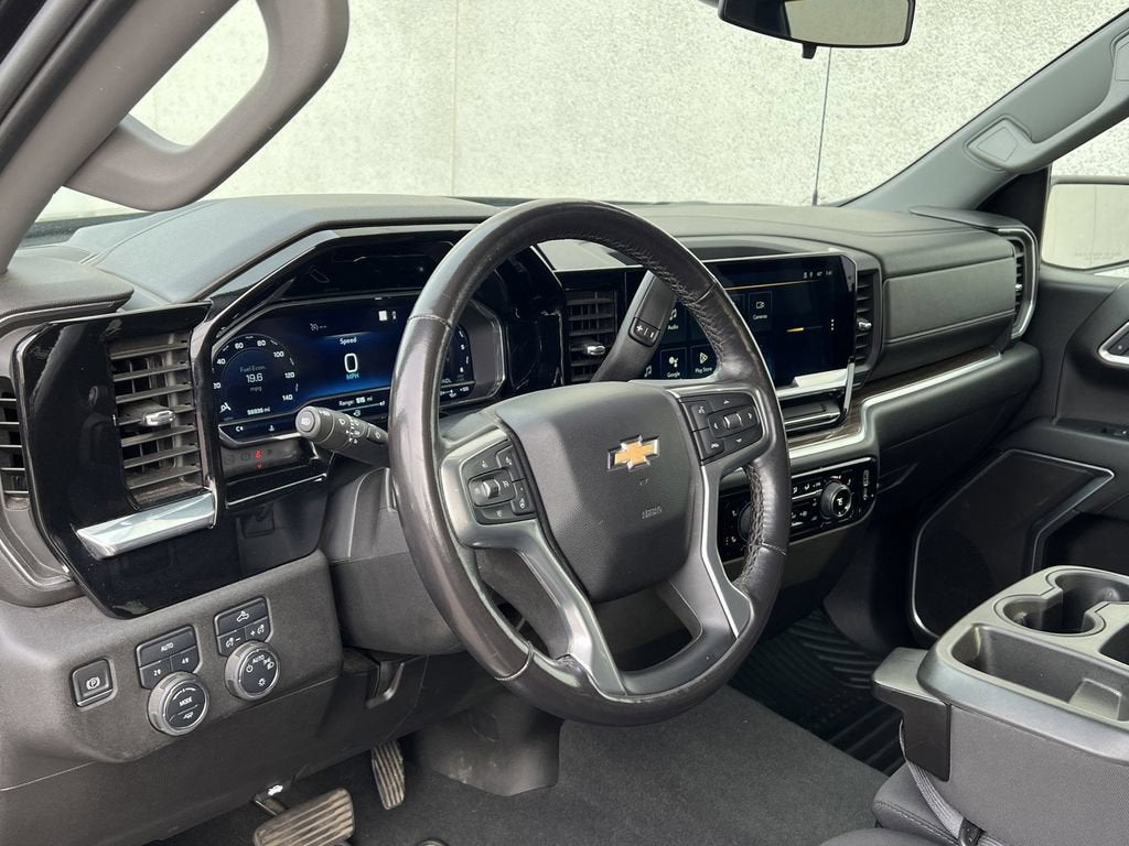 2022 Chevrolet Silverado 1500 LT (2FL)