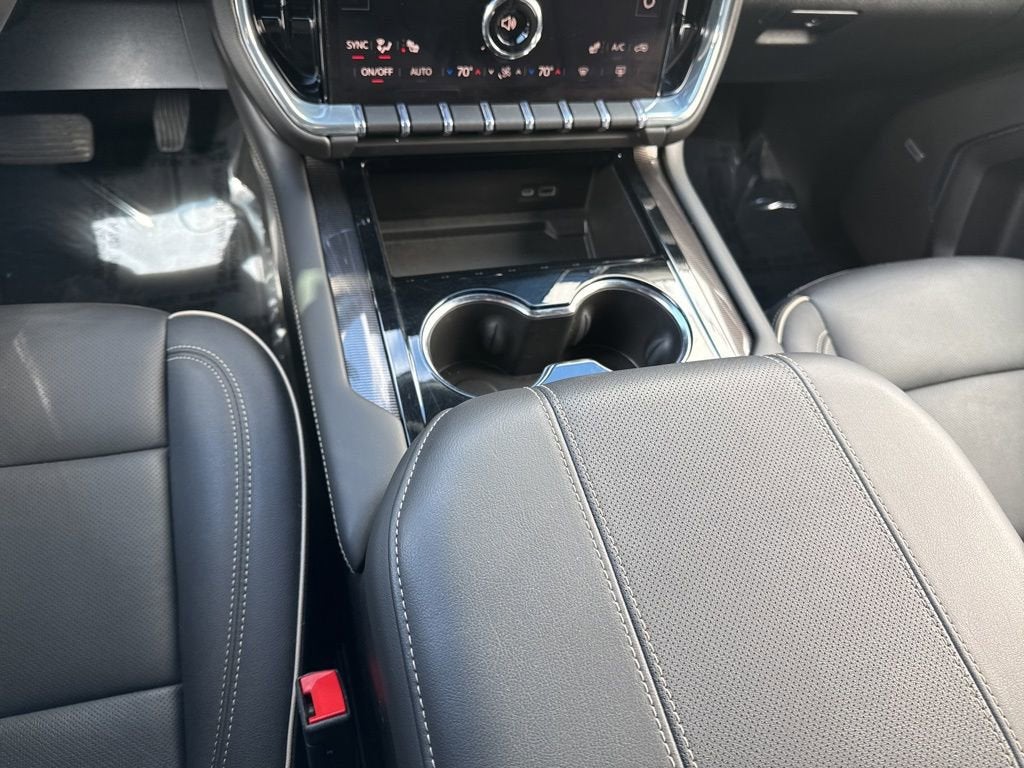 2025 GMC Yukon XL Elevation
