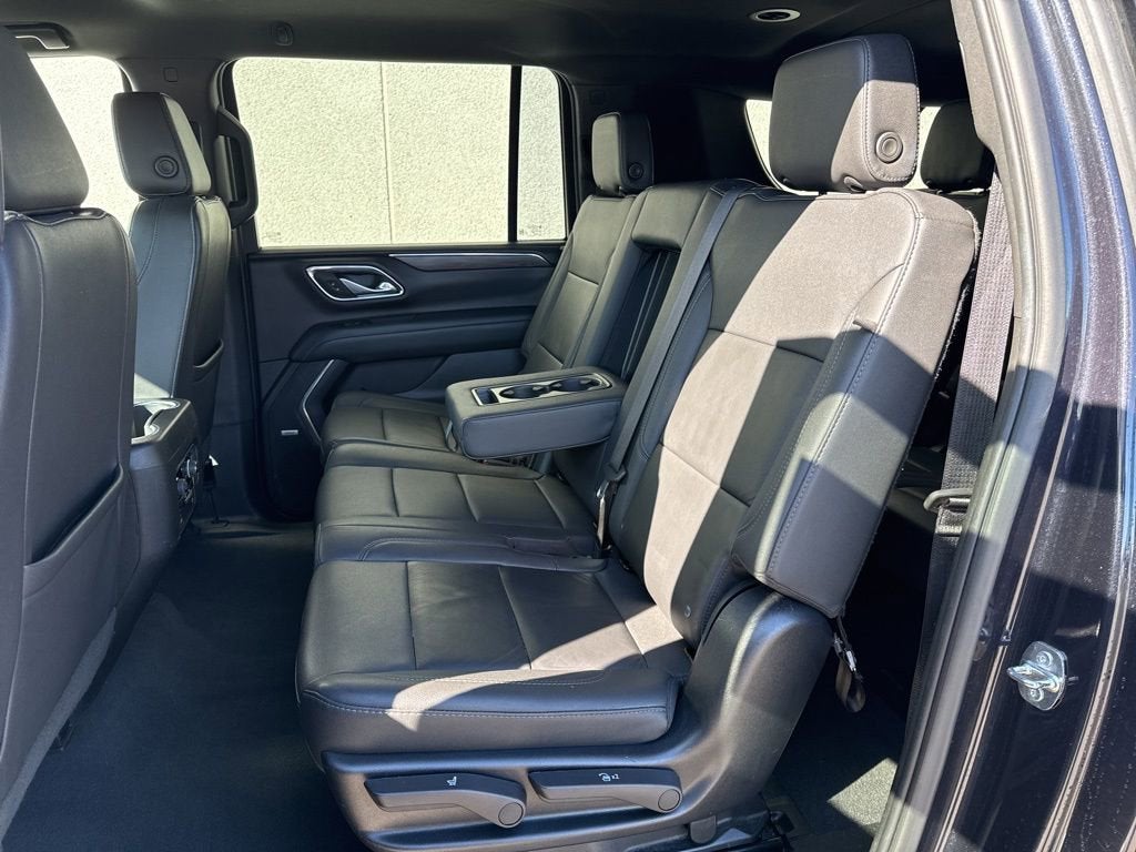 2023 Chevrolet Suburban LT