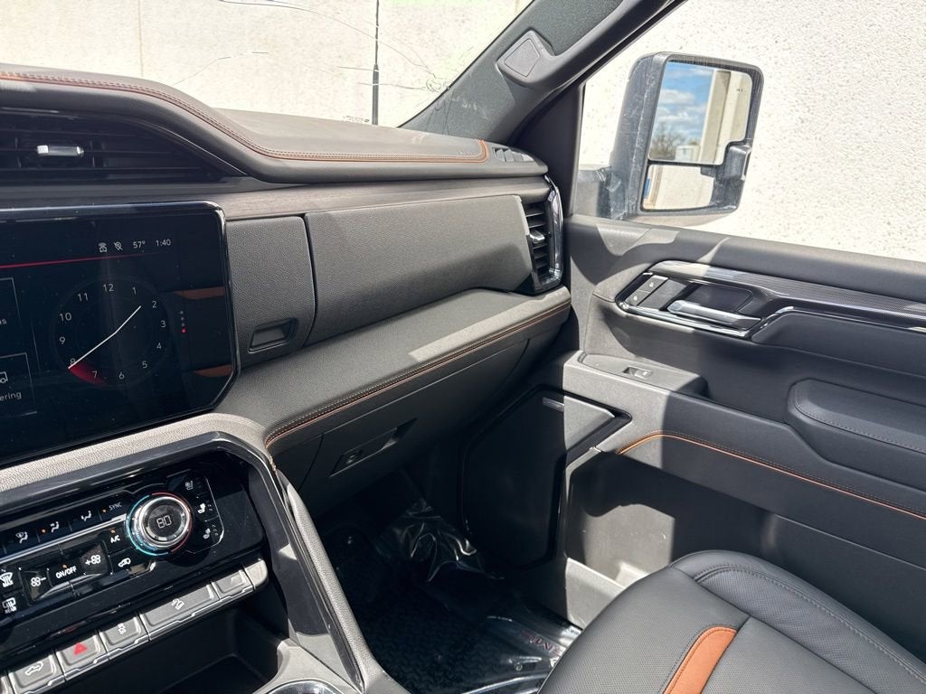 2025 GMC Sierra 3500 HD AT4