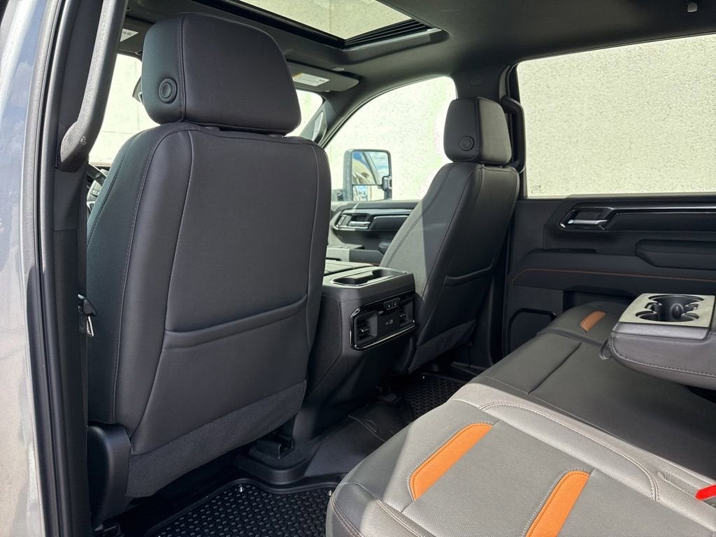 2025 GMC Sierra 3500 HD AT4