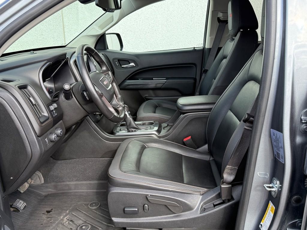 2022 GMC Canyon AT4 - Leather