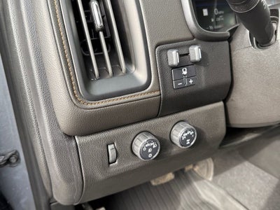 2022 GMC Canyon AT4 - Leather