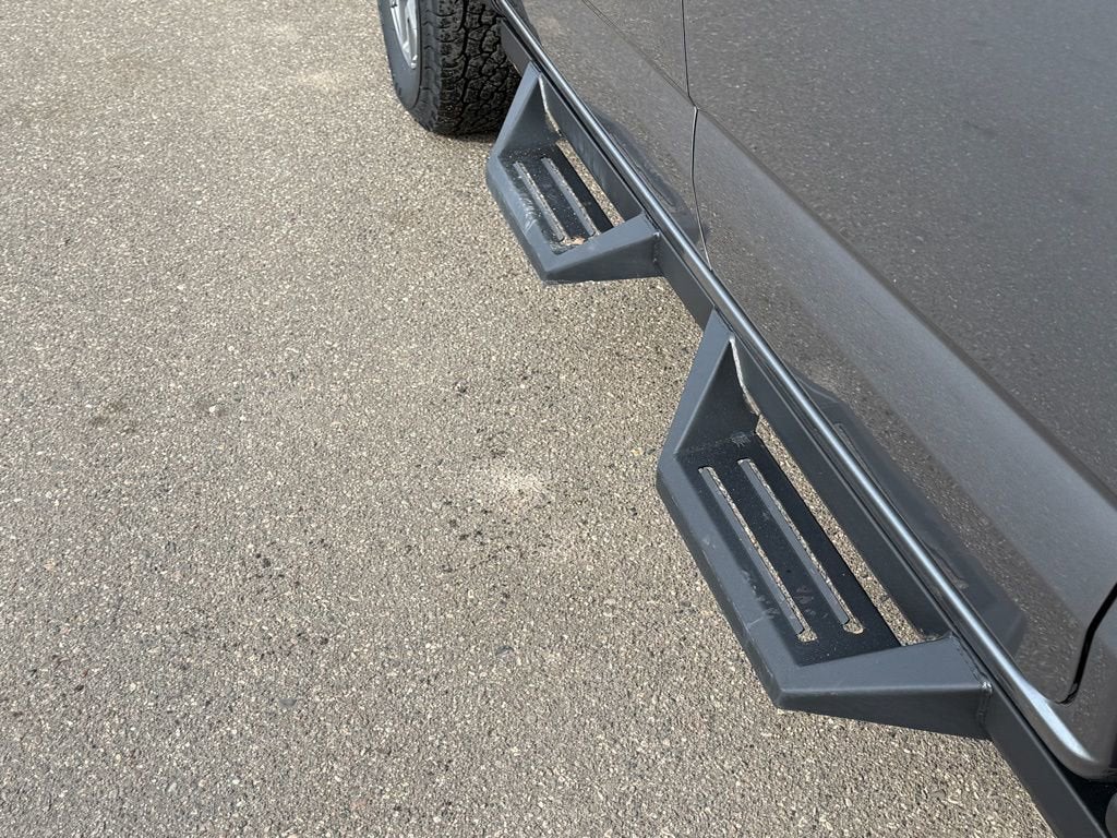 2022 GMC Canyon AT4 - Leather