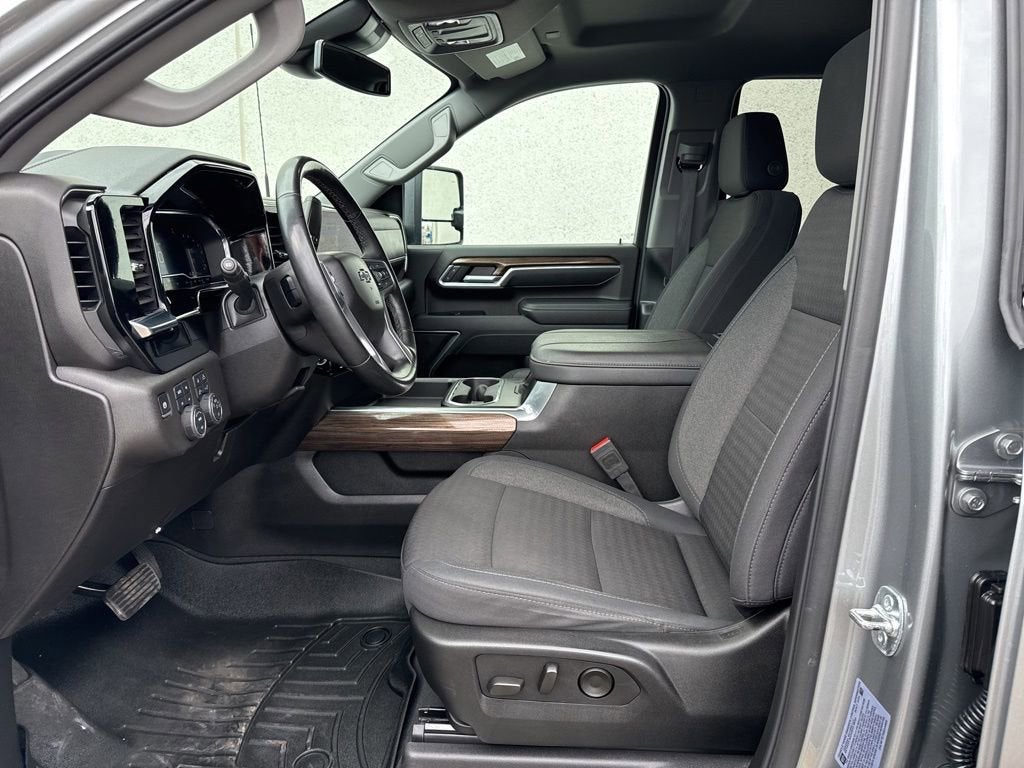 2025 Chevrolet Silverado 3500 HD LT