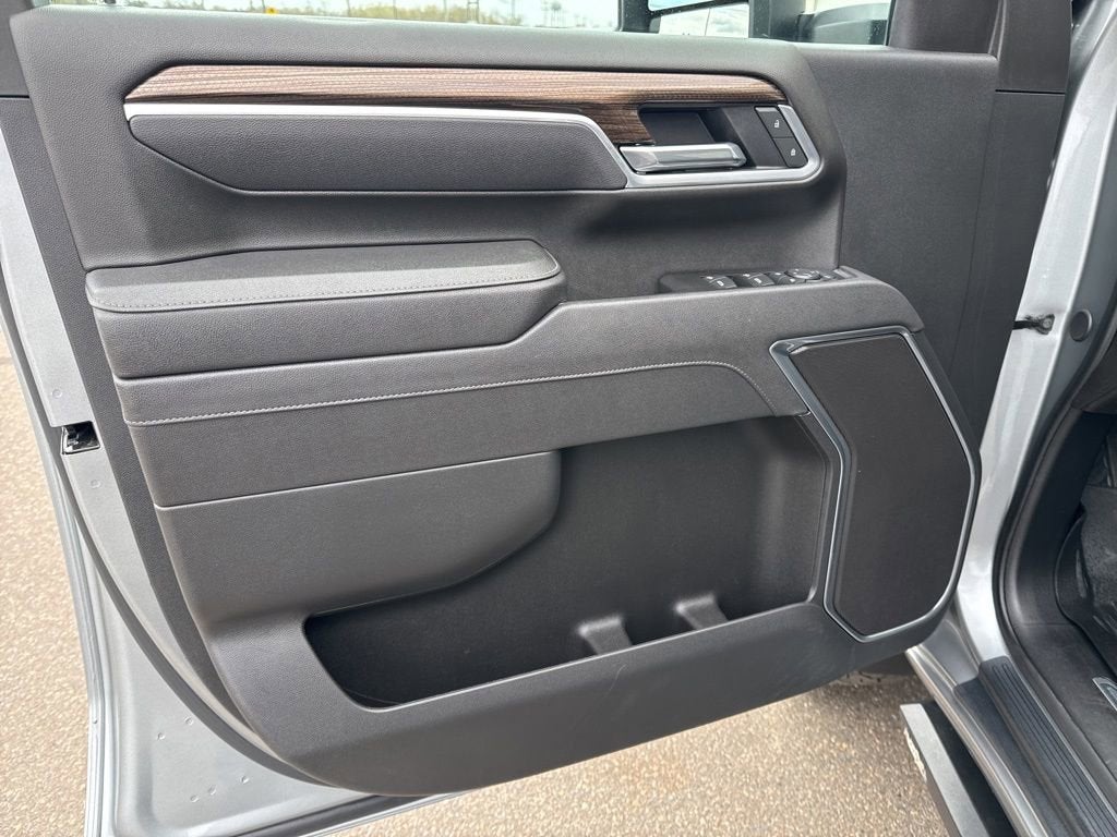 2025 Chevrolet Silverado 3500 HD LT