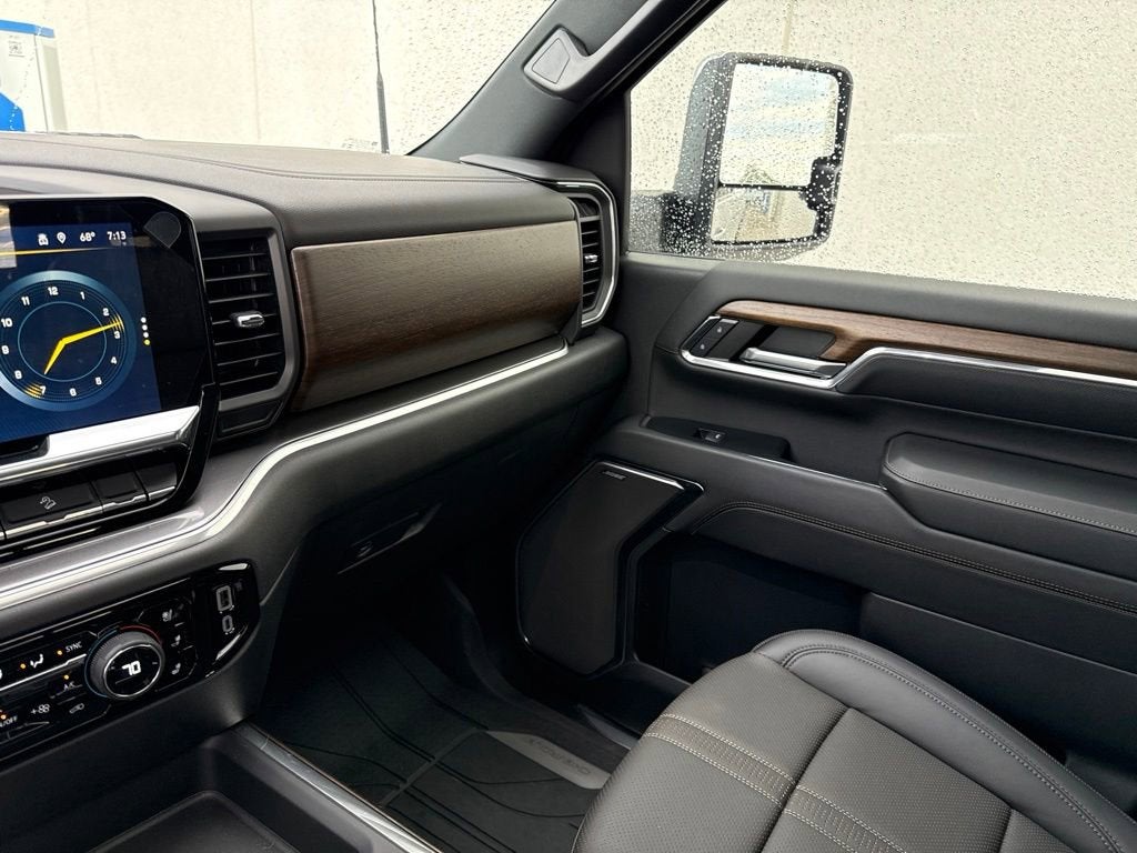 2024 Chevrolet Silverado 3500 HD High Country
