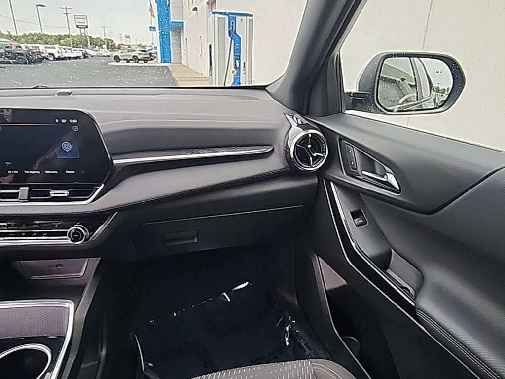 2025 Chevrolet Equinox LT - Photo 21