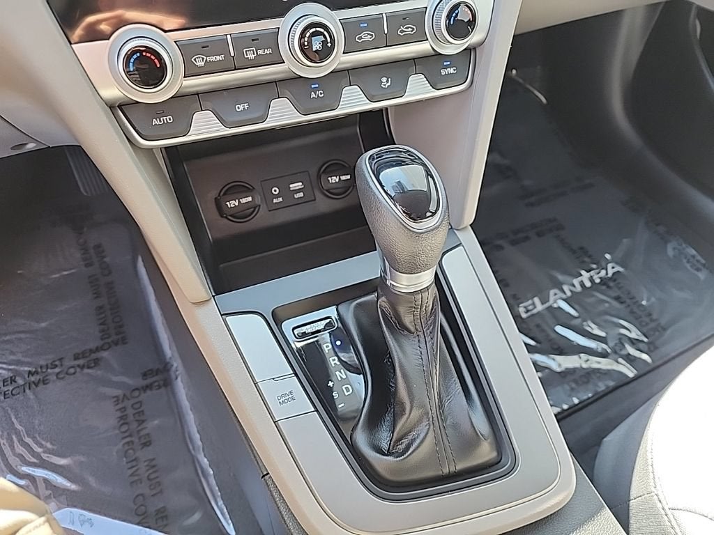 2020 Hyundai Elantra SE