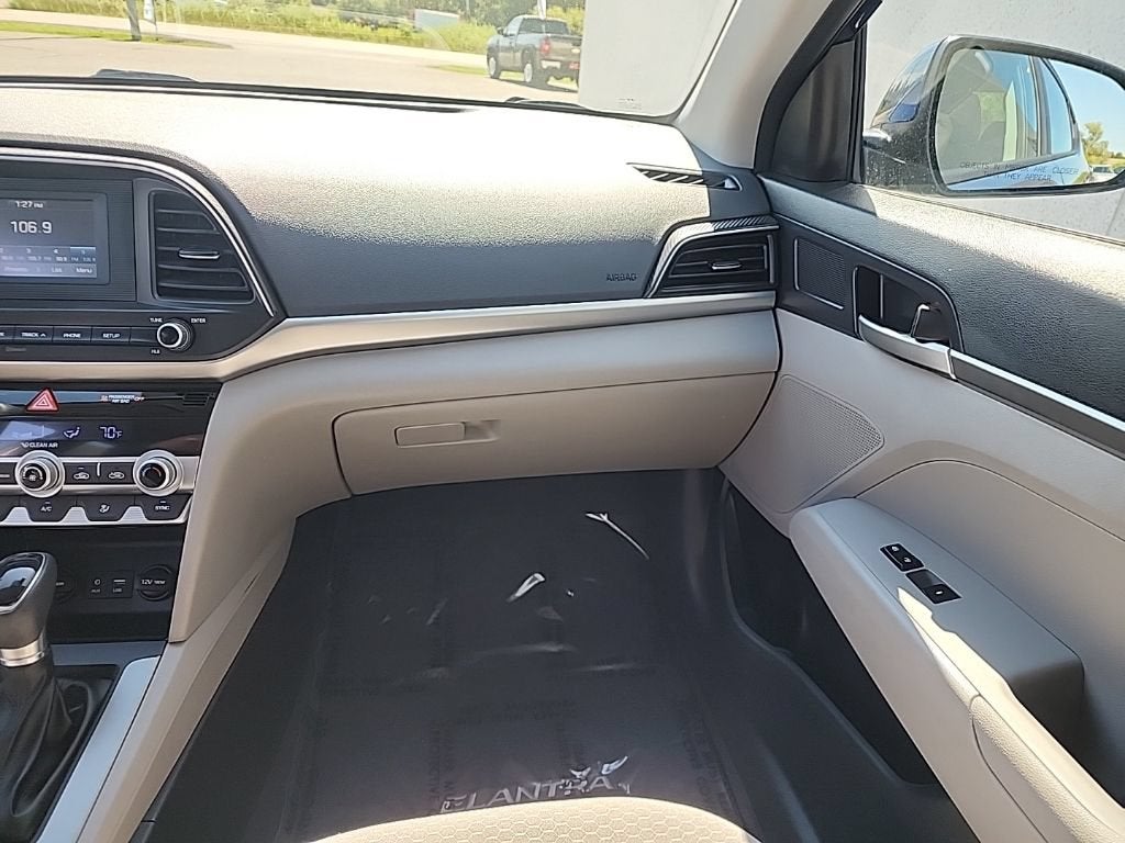 2020 Hyundai Elantra SE