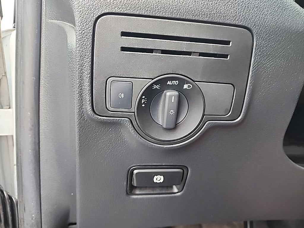 2017 Mercedes-Benz Metris Cargo Van BASE