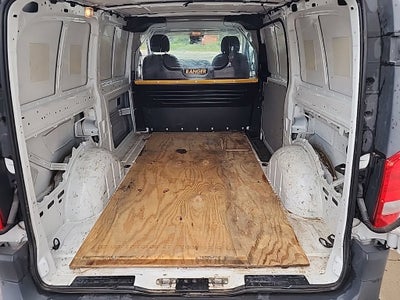 2017 Mercedes-Benz Metris Cargo Van BASE