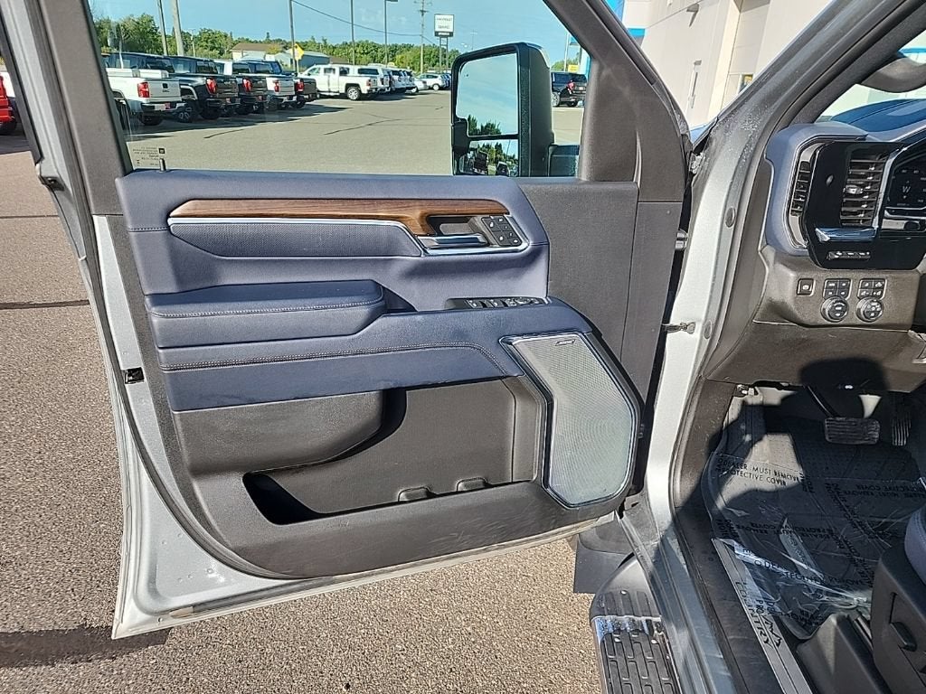 2024 Chevrolet Silverado 3500 HD High Country