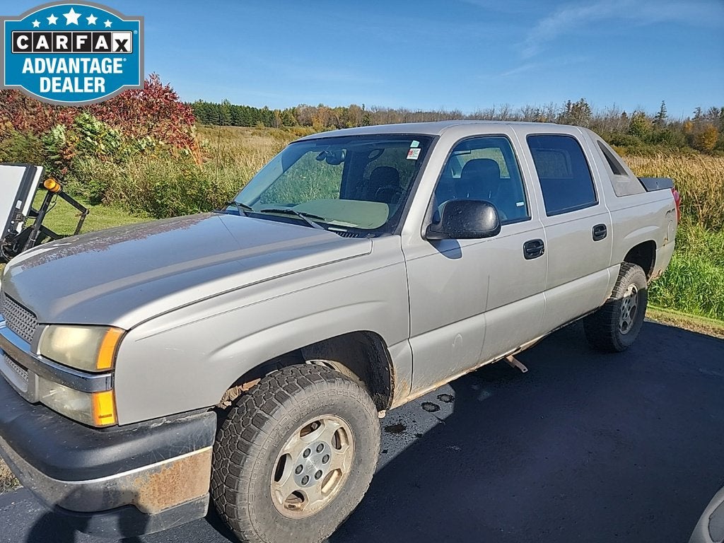 2004 Chevrolet Avalanche BASE