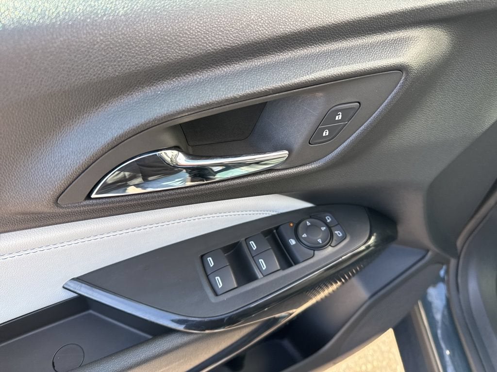2025 Chevrolet Trax LT - Photo 8